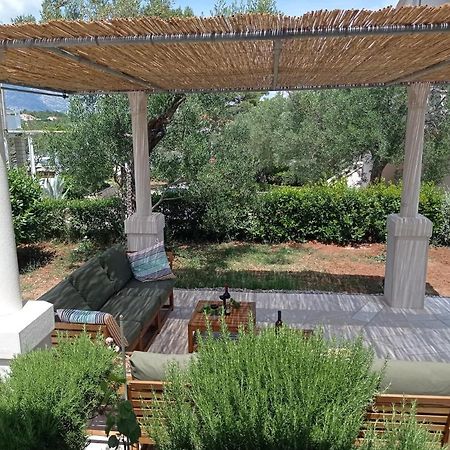 My Mediterranean Villa With Huge Garden And Own Parking ลุมบาร์ดา ภายนอก รูปภาพ